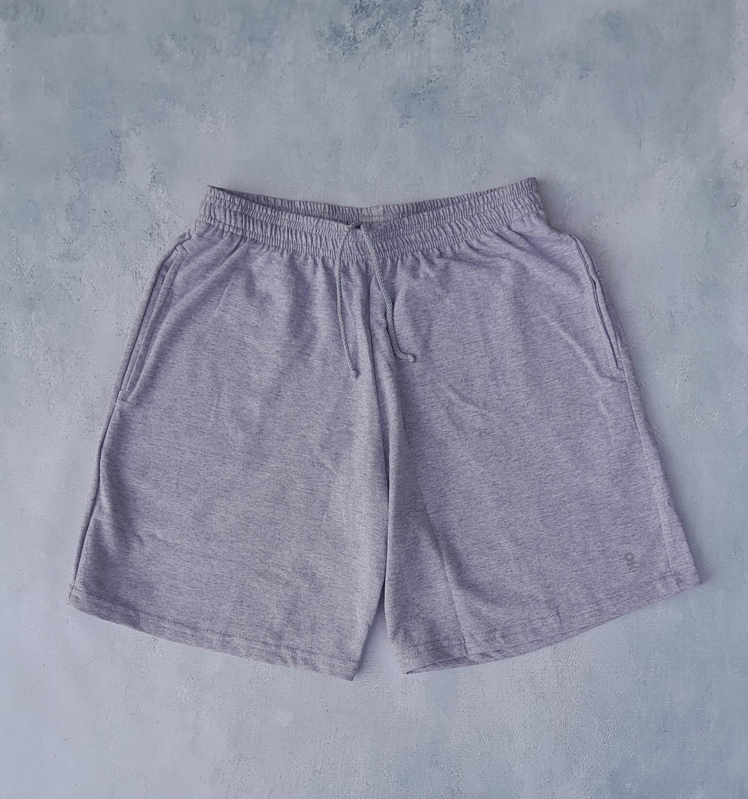 Short algodón gris claro